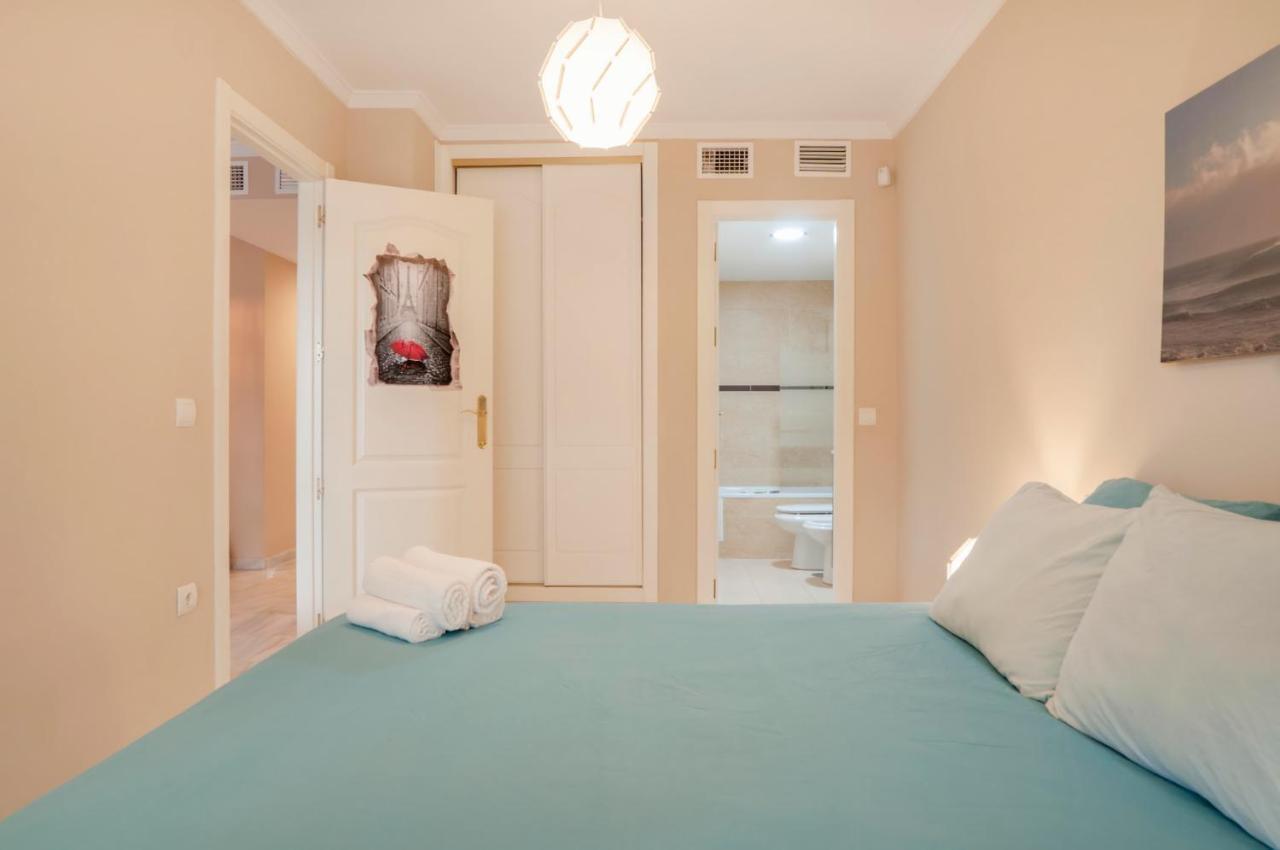 Beach And Golf Apartament Benalmádena Eksteriør billede